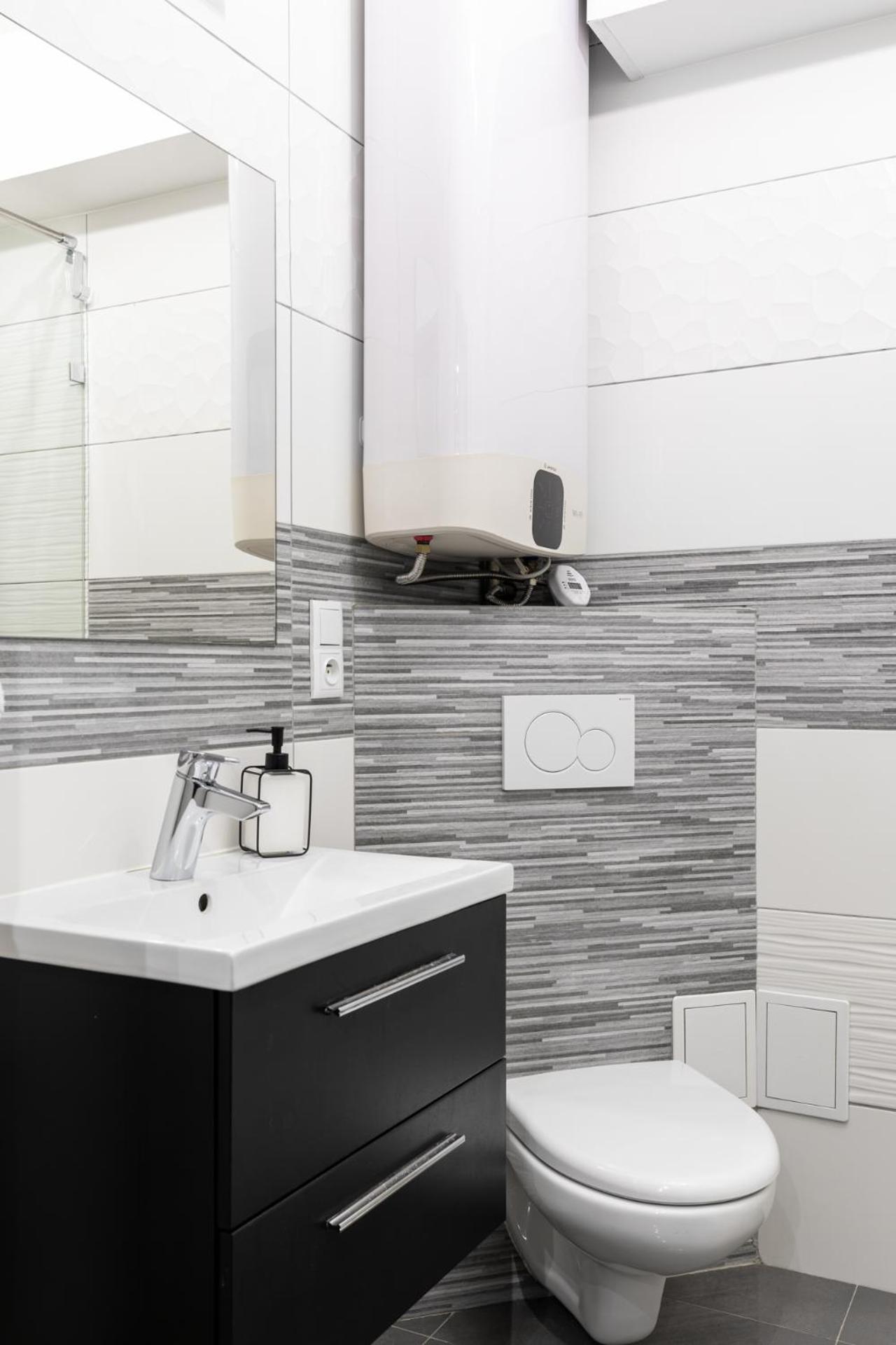 Apartamenty Premium, Faktura Vat, Zrodlowa Centrum Parter Ground Floor Parking Super Lokalizacja Two Bedrooms Kitchen 50 M2 Kielce Exteriér fotografie
